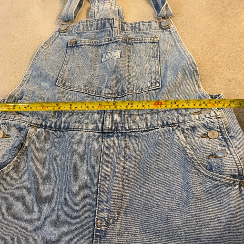 Levi's Classic Light Blue Denim Overalls - Picture 7 of 7